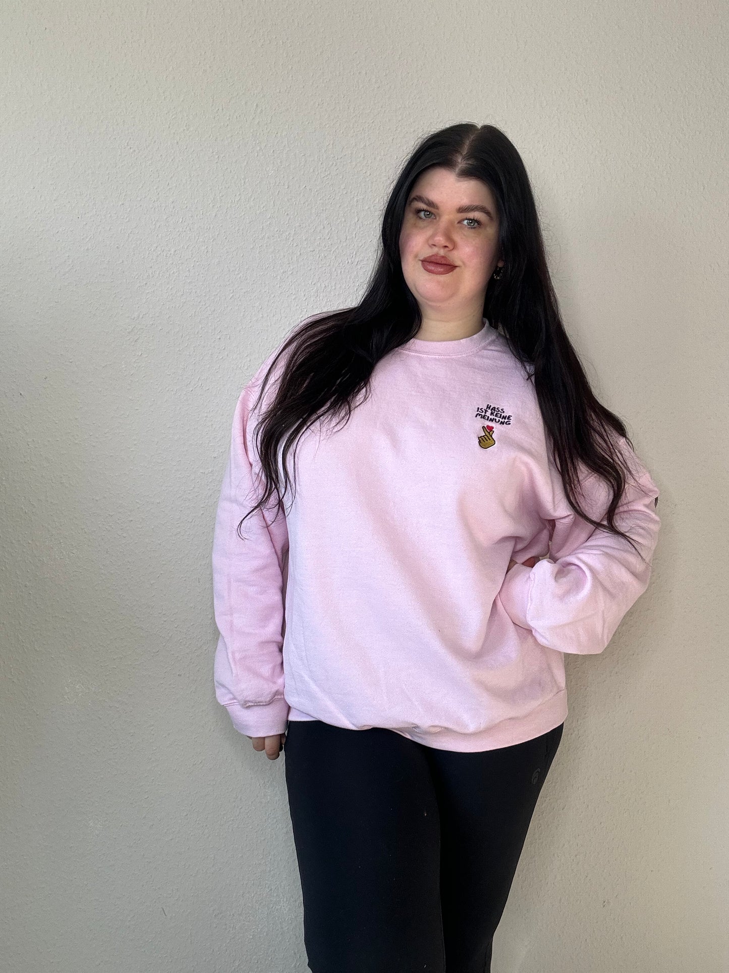 Hass ist keine Meinung Unisex Sweatshirt