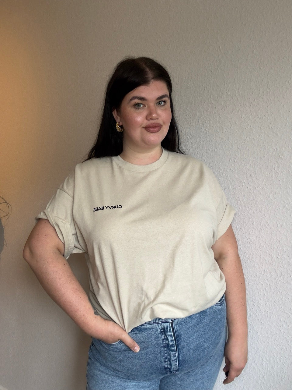 UNISEX T SHIRT CURVY BABE